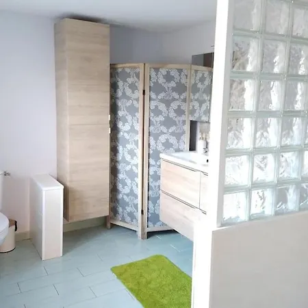 Maison Agreable Avec Stationnement Privatif *