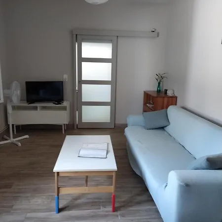 Maison Avec Stationnement Privatif *